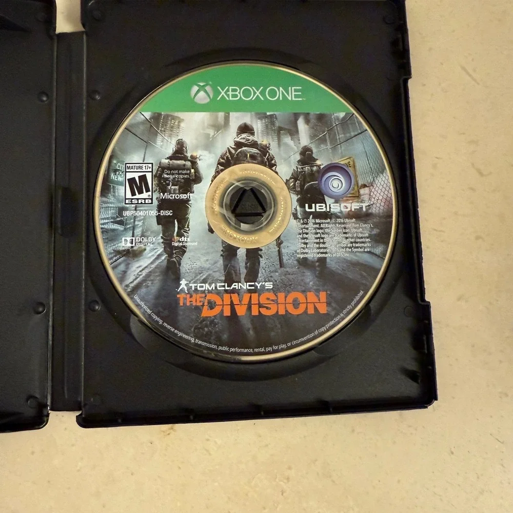 Xbox One Tom Clancy's The Division Disc‎ Only in Skyrim Case Tested